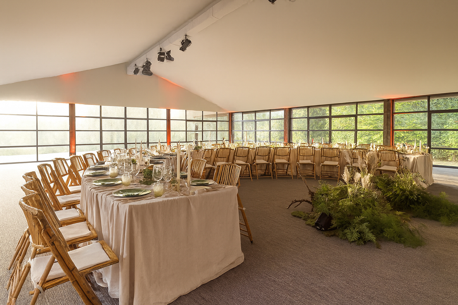Château de Drogenbos Orangerie Corporate Set up autumn circular table