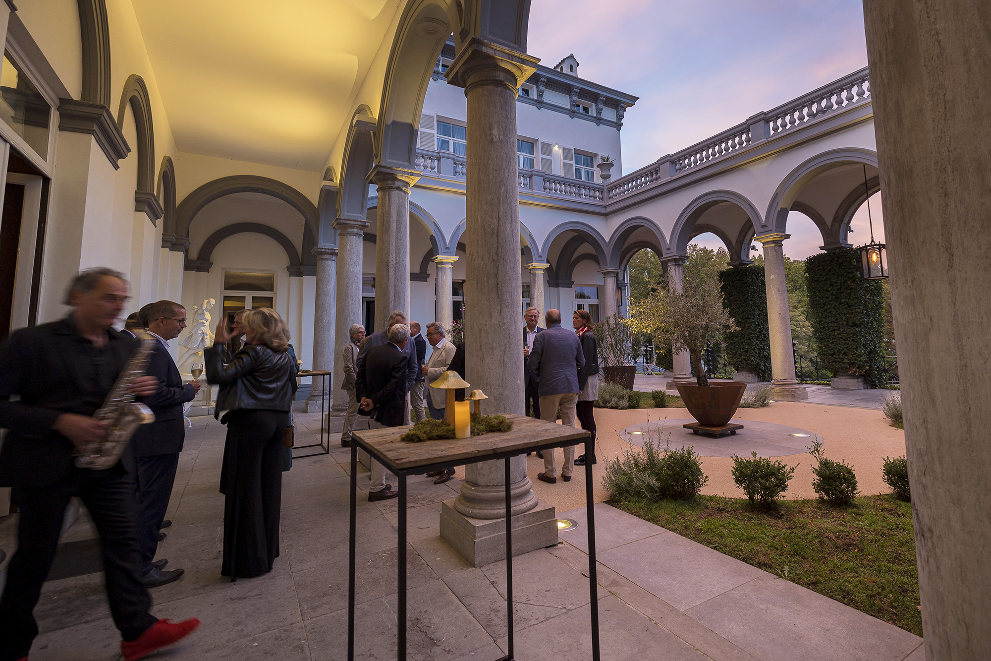 Drogenbos Corporate Patio Sunset People saxosophone Event