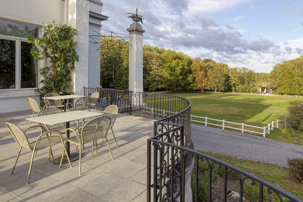 Château de Drogenbos Belvédère Terrace Domain view