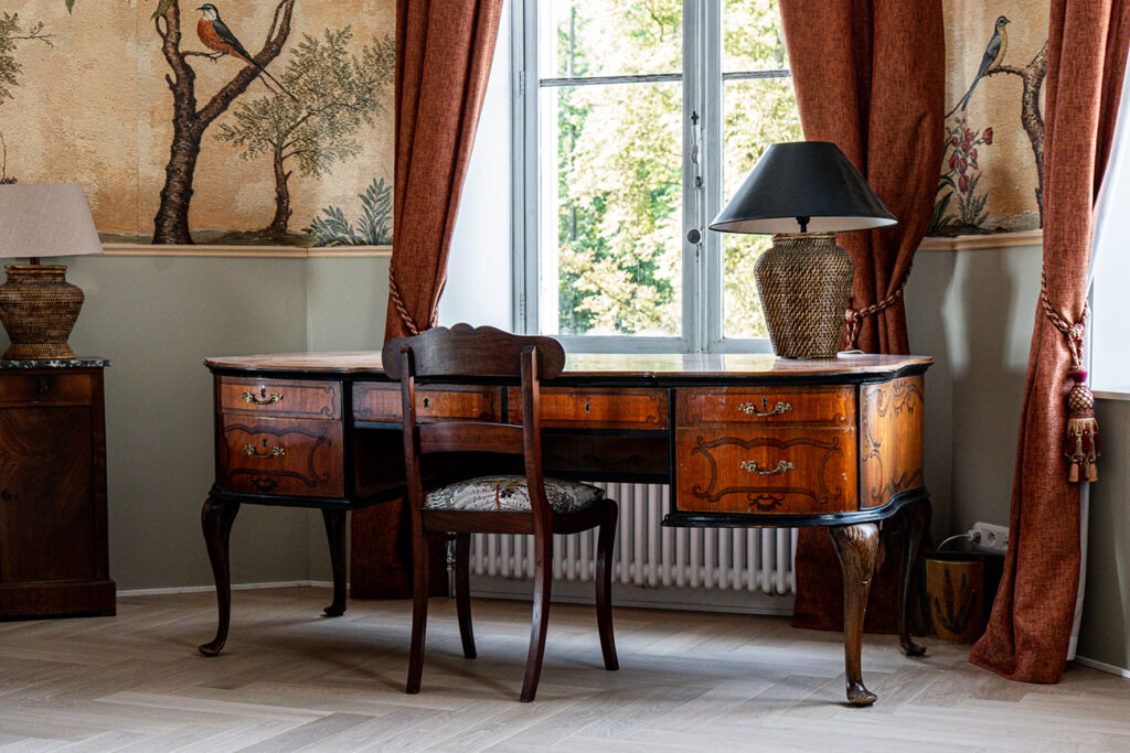 Château de Drogenbos Room Brussels Italian style desk